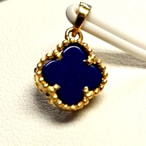 💕18k Lapiz Lazuli Clover Pendant